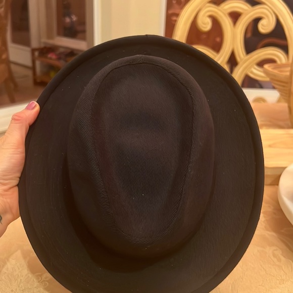 Visoc Accessories - Gorgeous hat! Used once for a flamenco festival! 🔥👏😍🥰 super super stylish